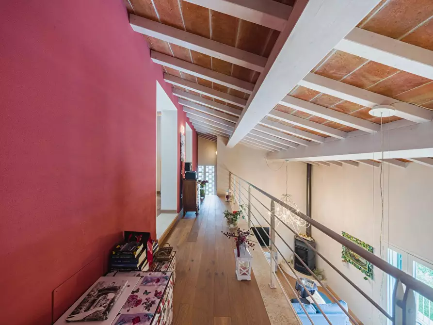 Immagine 14 di Villa in vendita  a Peccioli