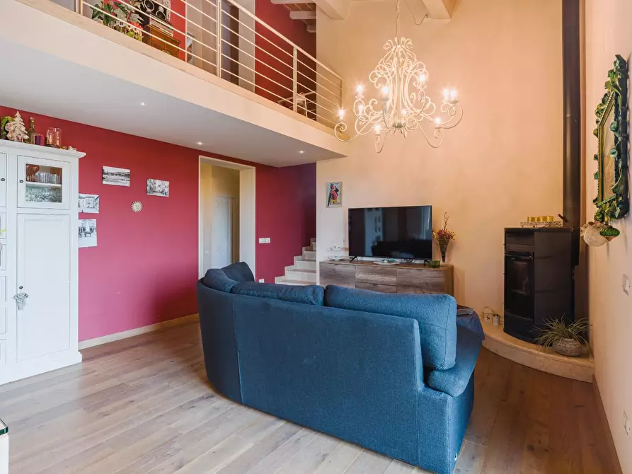 Immagine 6 di Villa in vendita  a Peccioli