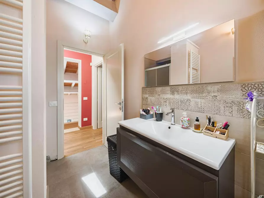 Immagine 25 di Villa in vendita  a Peccioli