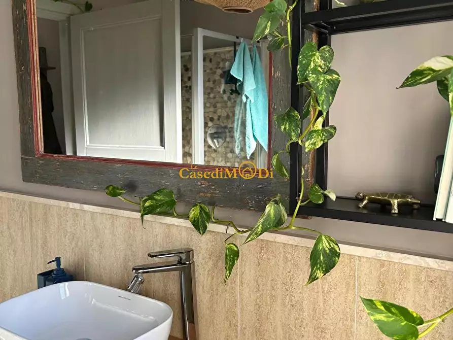Immagine 13 di Appartamento in vendita  a Livorno