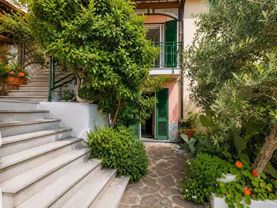 Immagine 23 di Casa semindipendente in vendita  a Portovenere