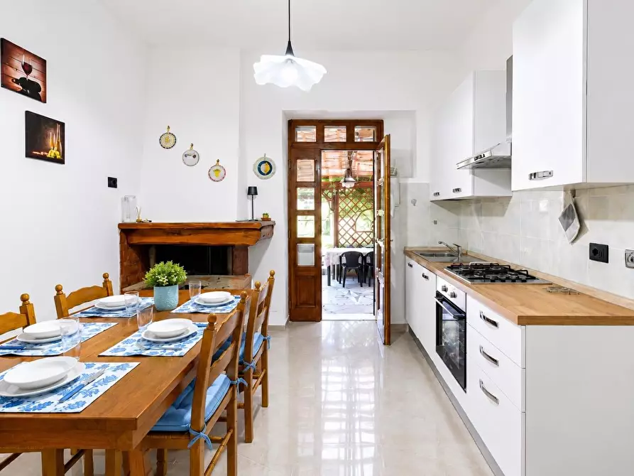 Immagine 8 di Casa semindipendente in vendita  a Portovenere