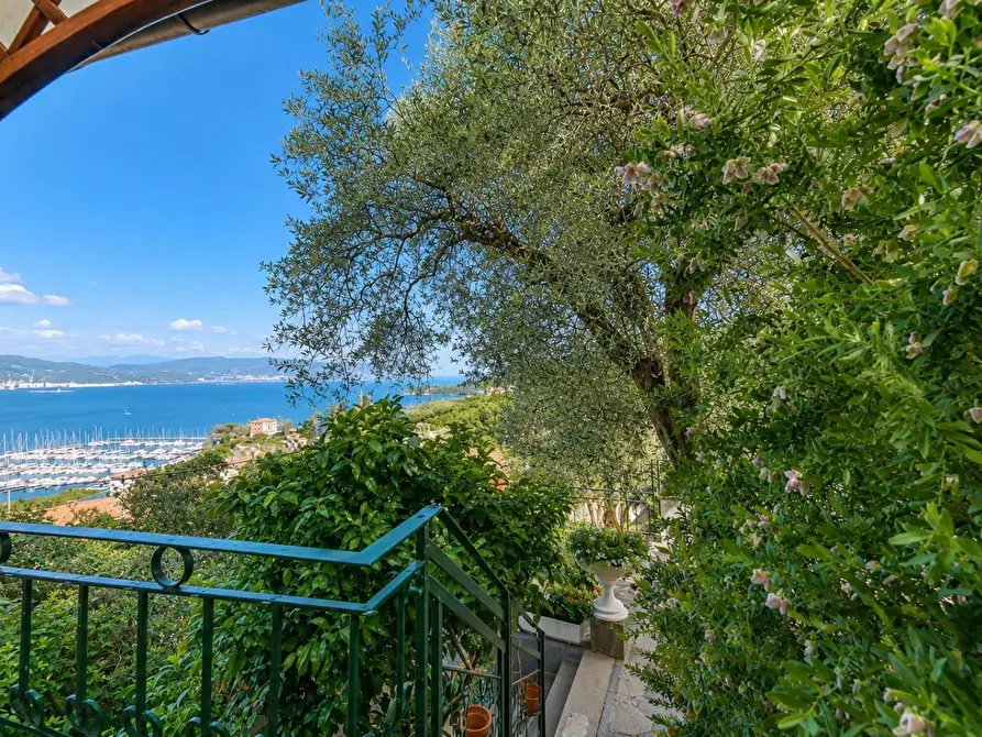 Immagine 20 di Casa semindipendente in vendita  a Portovenere