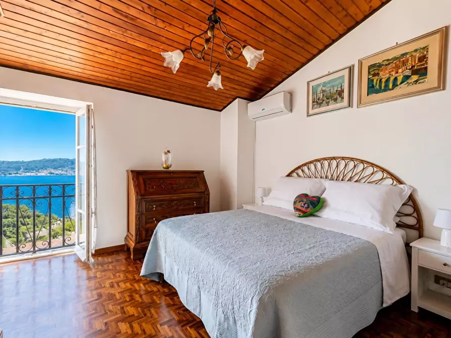 Immagine 14 di Casa semindipendente in vendita  a Portovenere