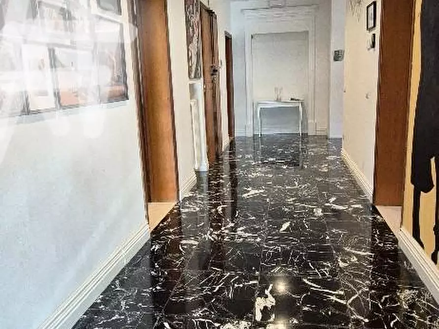 Immagine 35 di Casa bifamiliare in vendita  a Pontedera