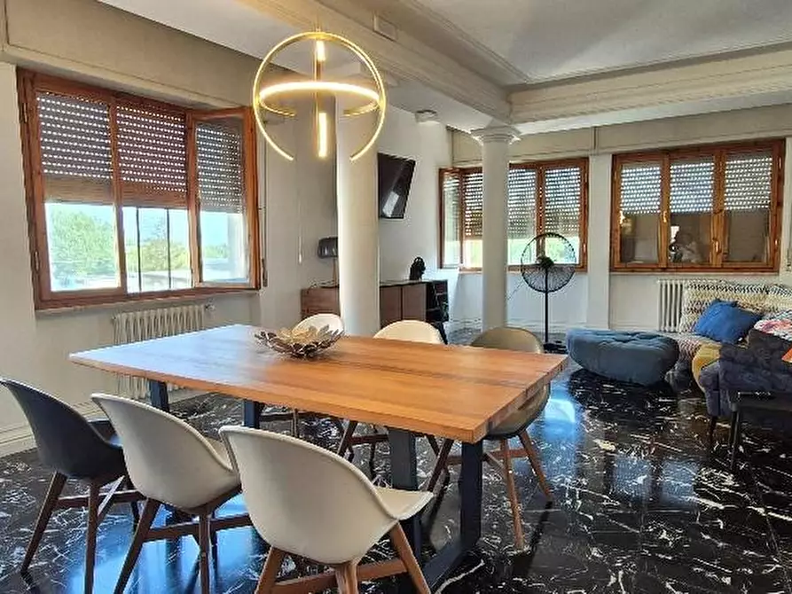 Immagine 3 di Casa bifamiliare in vendita  a Pontedera