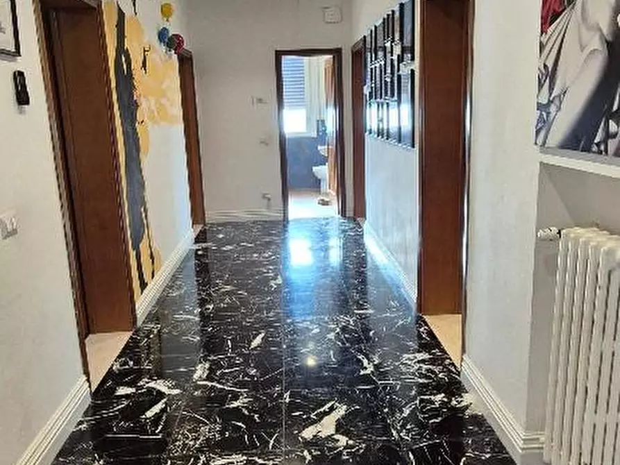 Immagine 17 di Casa bifamiliare in vendita  a Pontedera