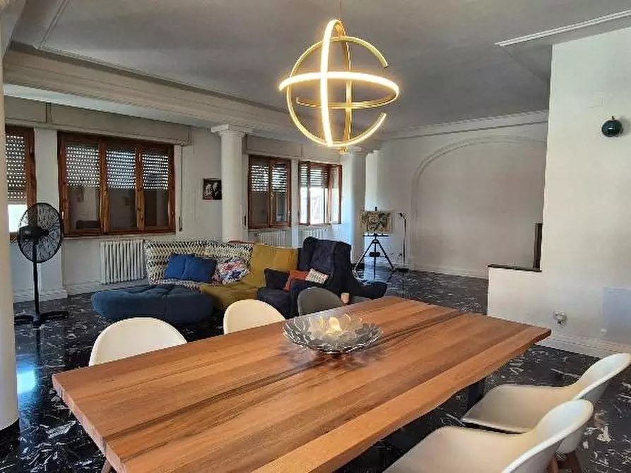 Immagine 8 di Casa bifamiliare in vendita  a Pontedera