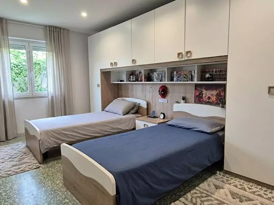 Immagine 28 di Casa bifamiliare in vendita  a Pontedera