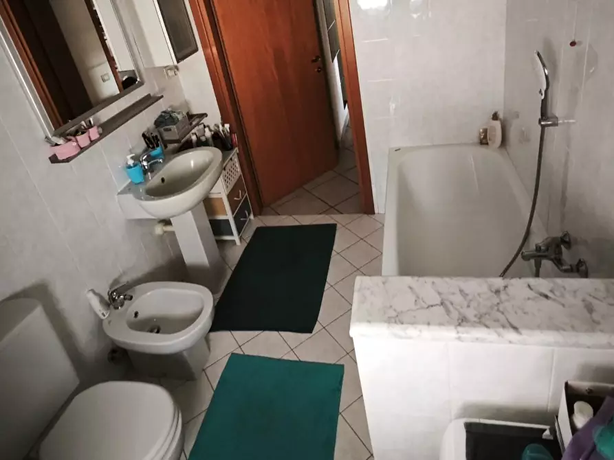 Immagine 11 di Appartamento in vendita  a Pontedera