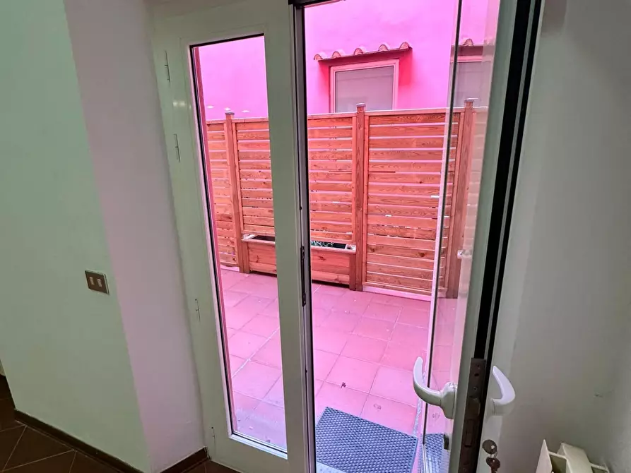 Immagine 5 di Appartamento in affitto  a Livorno