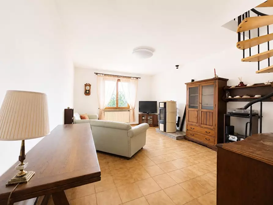 Immagine 6 di Casa semindipendente in vendita  a Fivizzano