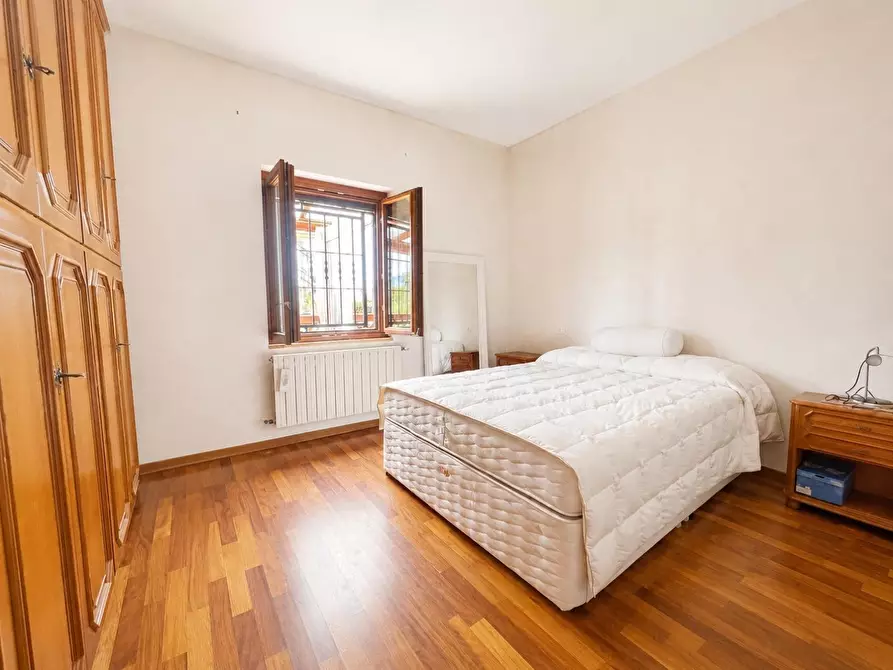 Immagine 17 di Casa semindipendente in vendita  a Fivizzano