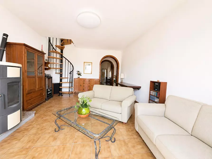 Immagine 8 di Casa semindipendente in vendita  a Fivizzano
