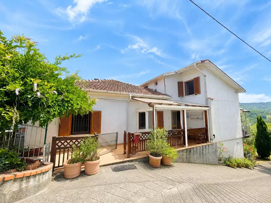 Immagine 40 di Casa semindipendente in vendita  a Fivizzano