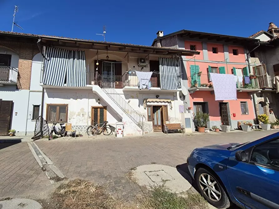 Immagine 2 di Rustico / casale in vendita  a Carignano