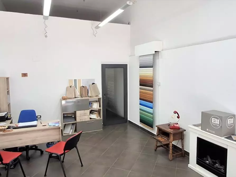 Immagine 1 di Locale commerciale in affitto  a Grosseto