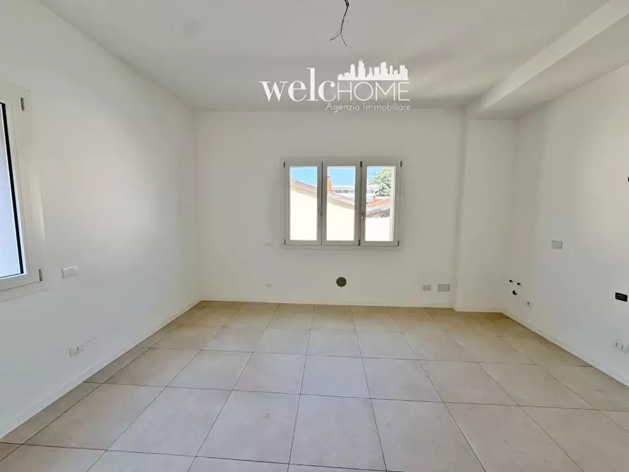 Immagine 24 di Appartamento in vendita  a Campi Bisenzio