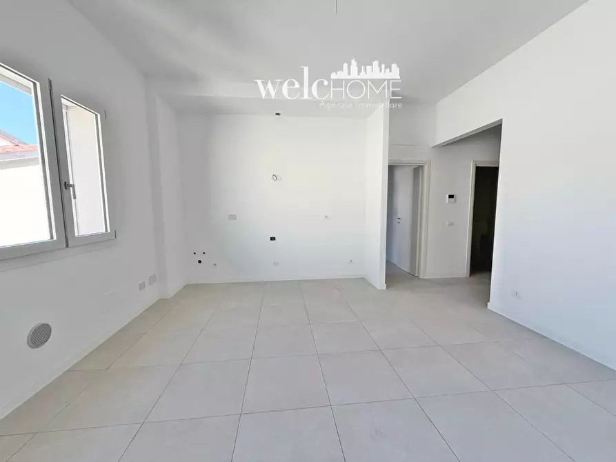 Immagine 22 di Appartamento in vendita  a Campi Bisenzio