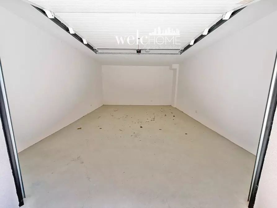 Immagine 20 di Appartamento in vendita  a Campi Bisenzio
