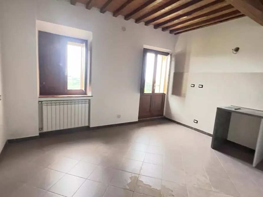 Immagine 7 di Appartamento in vendita  a Colle Di Val D'elsa