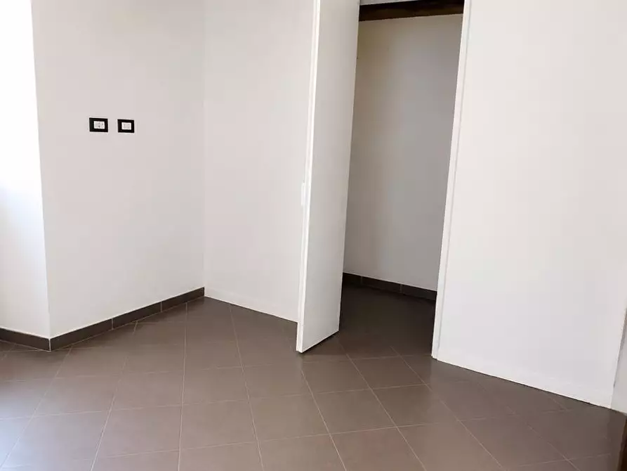 Immagine 6 di Appartamento in vendita  a Colle Di Val D'elsa