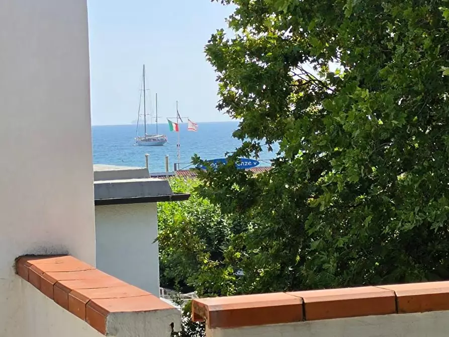 Immagine 8 di Mansarda in vendita  a Carrara