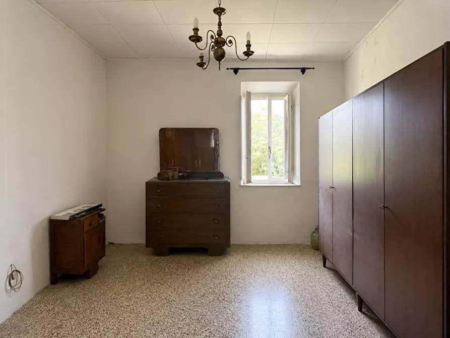 Immagine 6 di Casa colonica in vendita  a Capannori