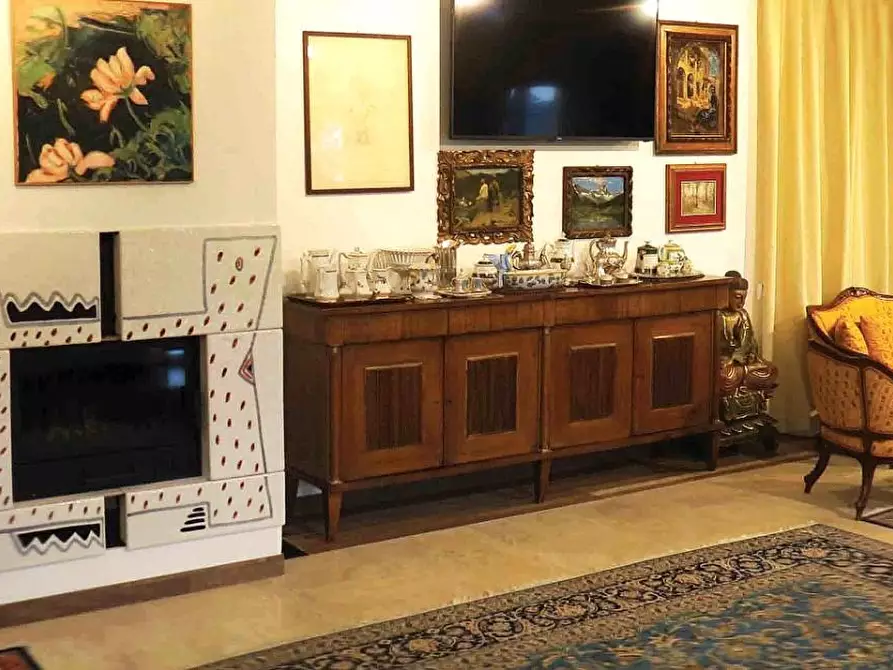 Immagine 16 di Villa in vendita  a Massa