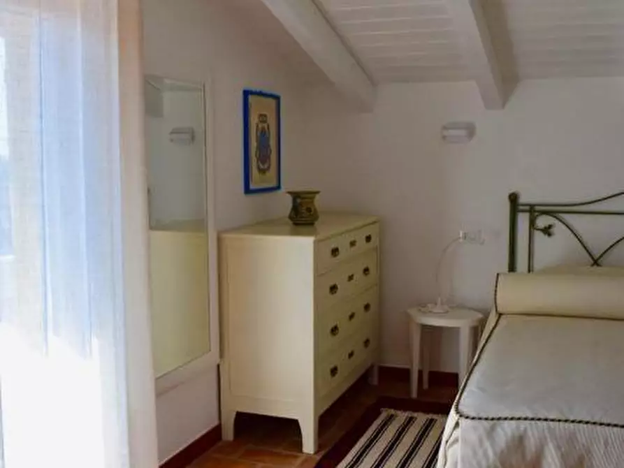 Immagine 25 di Villa in vendita  a Massa