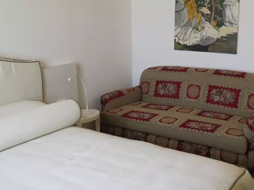 Immagine 21 di Albergo/B&B/Residence in vendita  a Massa