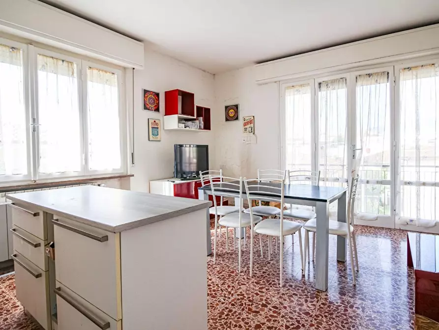 Immagine 13 di Appartamento in affitto  a Pisa