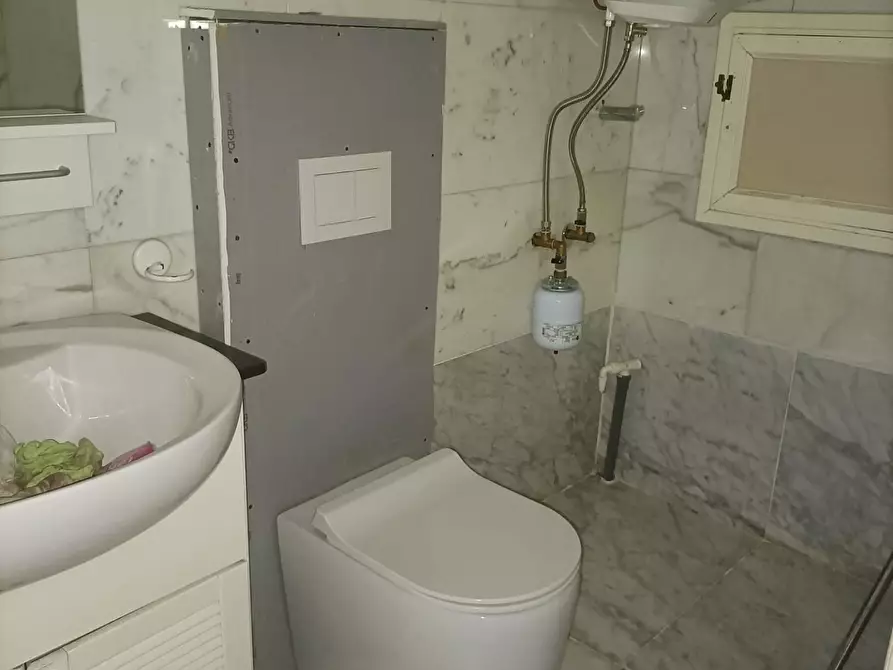 Immagine 17 di Casa semindipendente in vendita  a Carrara