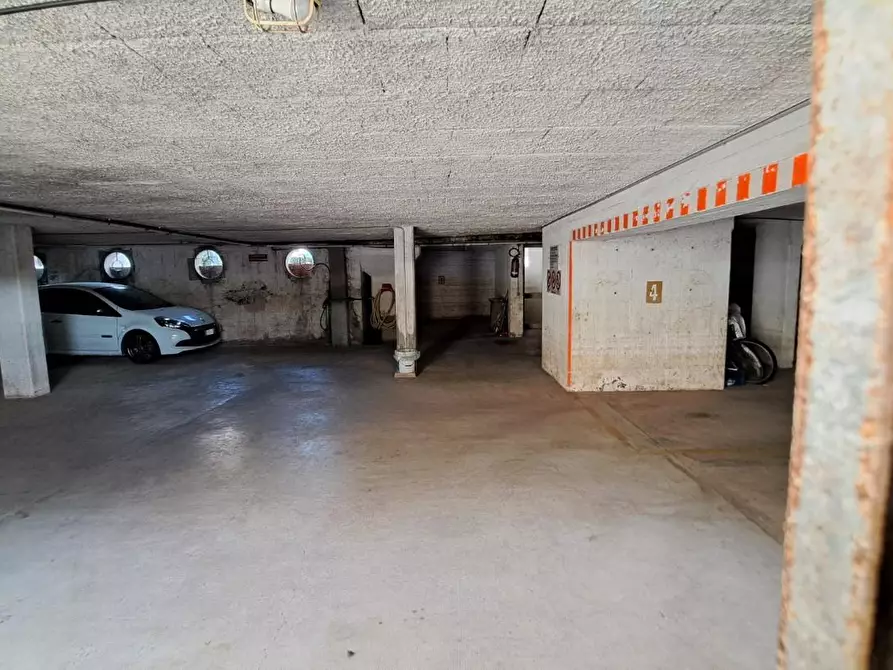 Immagine 18 di Appartamento in vendita  a Rosignano Marittimo