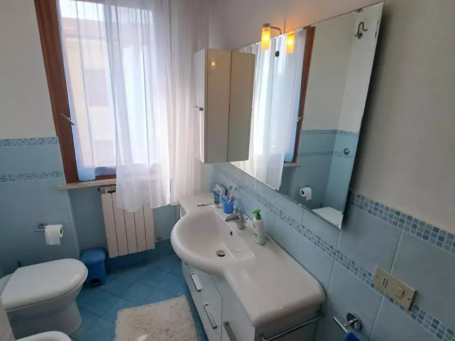 Immagine 13 di Appartamento in vendita  a Rosignano Marittimo