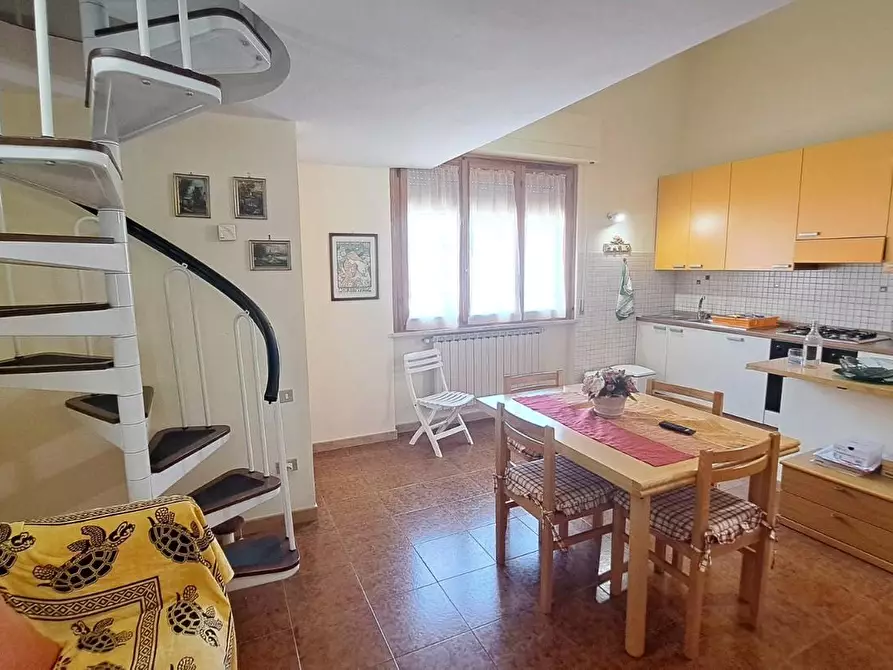 Immagine 3 di Appartamento in vendita  a Rosignano Marittimo