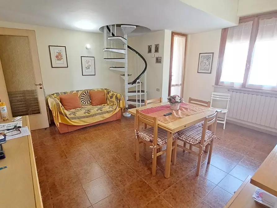 Immagine 2 di Appartamento in vendita  a Rosignano Marittimo