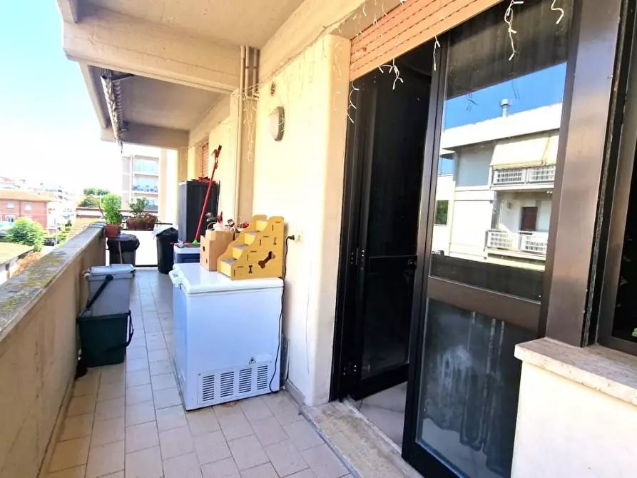 Immagine 4 di Appartamento in vendita  a Viareggio