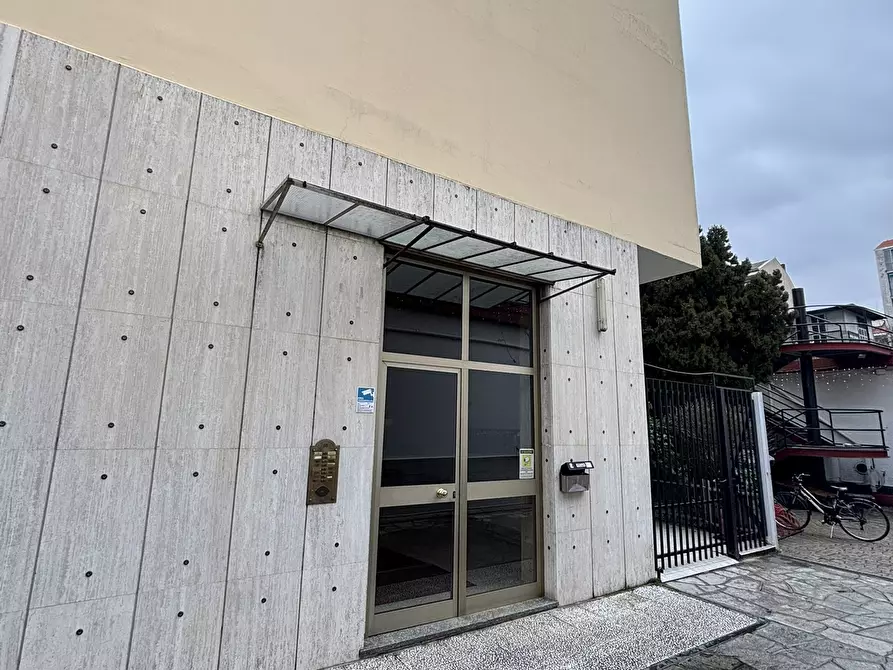 Immagine 2 di Appartamento in vendita  a Torino