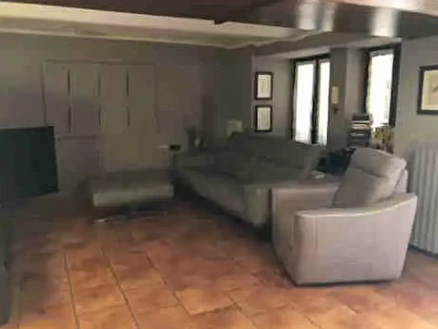 Immagine 7 di Palazzo in vendita  a Vallo Torinese
