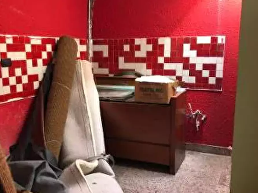 Immagine 18 di Palazzo in vendita  a Vallo Torinese