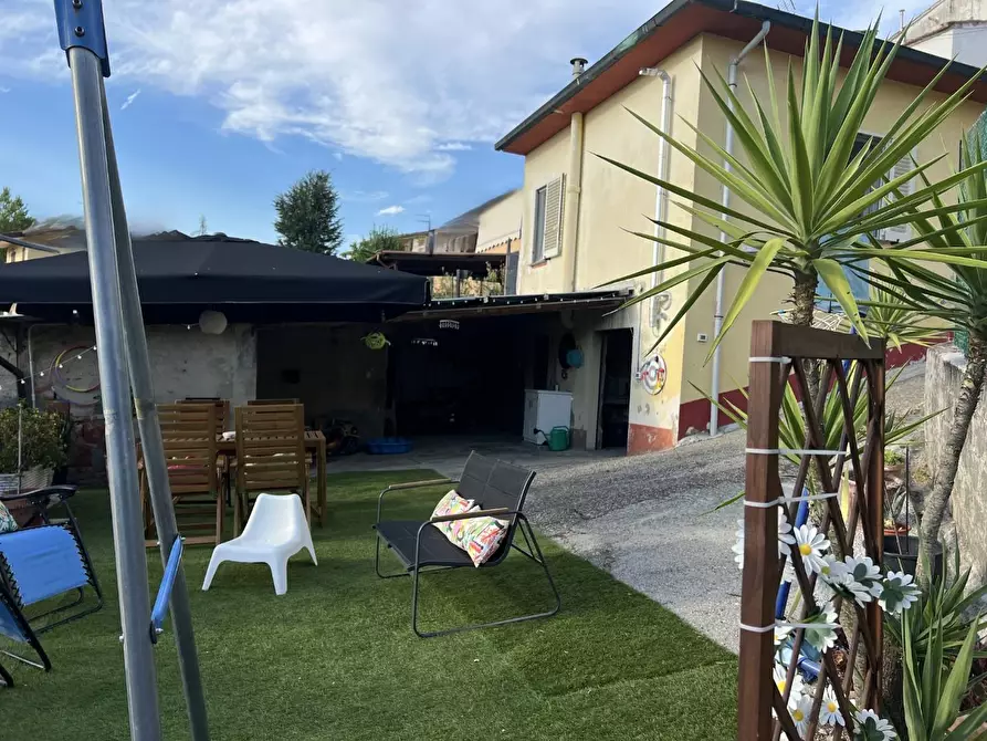 Immagine 10 di Casa indipendente in vendita  a Santa Maria A Monte