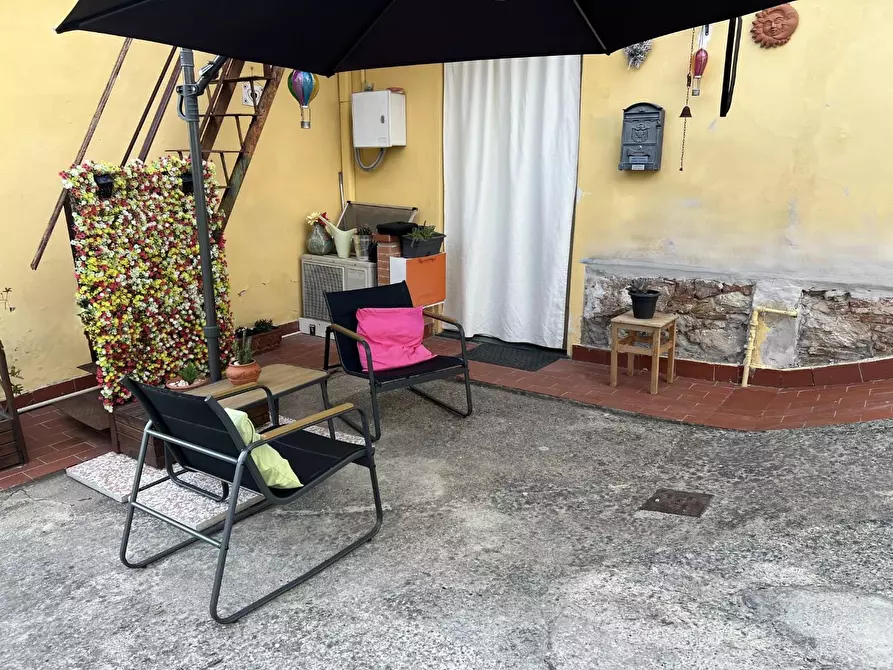 Immagine 3 di Casa indipendente in vendita  a Santa Maria A Monte