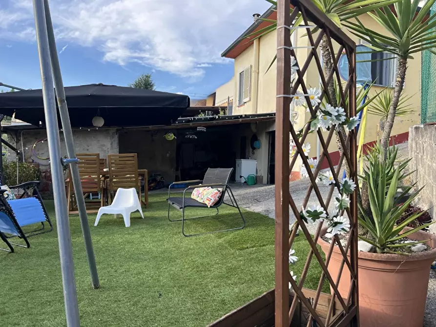 Immagine 2 di Casa indipendente in vendita  a Santa Maria A Monte