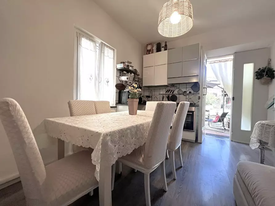 Immagine 4 di Casa indipendente in vendita  a Santa Maria A Monte