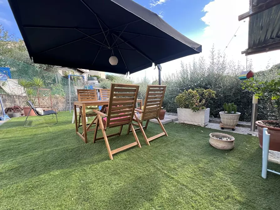 Immagine 8 di Casa indipendente in vendita  a Santa Maria A Monte