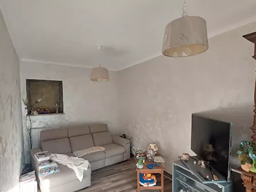 Immagine 9 di Casa colonica in vendita  a Barone Canavese