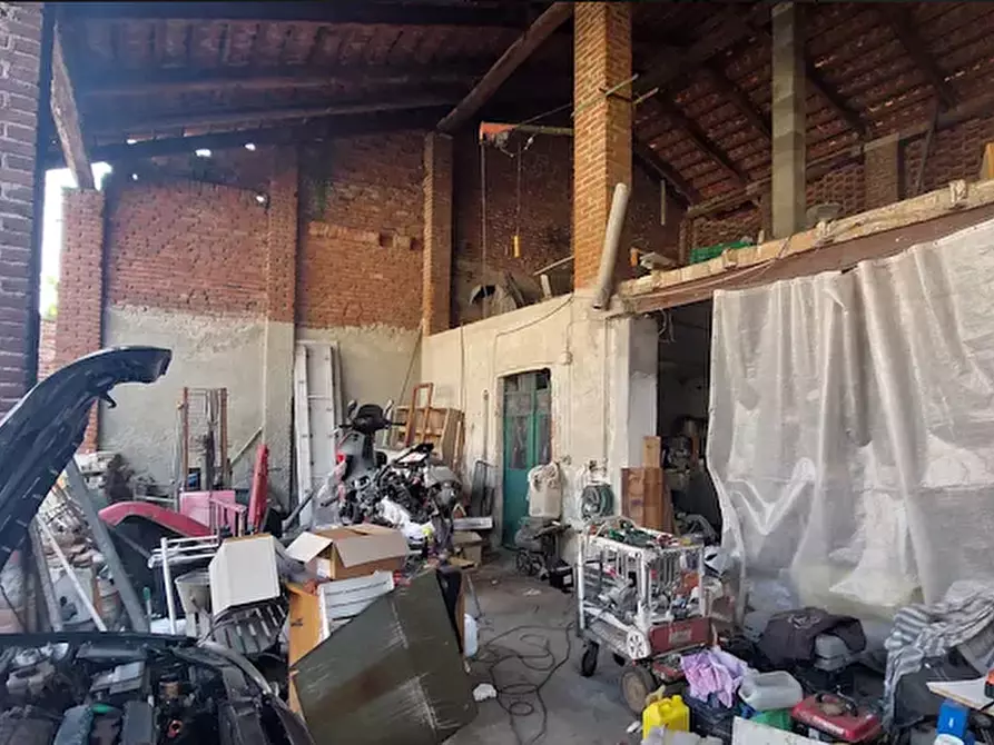 Immagine 5 di Casa colonica in vendita  a Barone Canavese