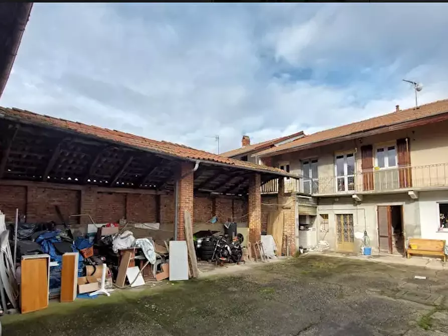 Immagine 3 di Casa colonica in vendita  a Barone Canavese