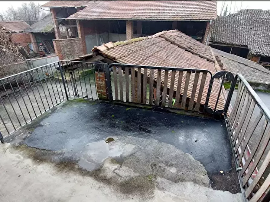 Immagine 7 di Casa colonica in vendita  a Barone Canavese